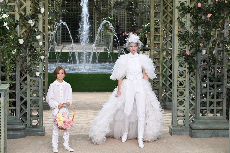 Illustration for article titled Karl's Back on His Bullshit at Chanel Couture